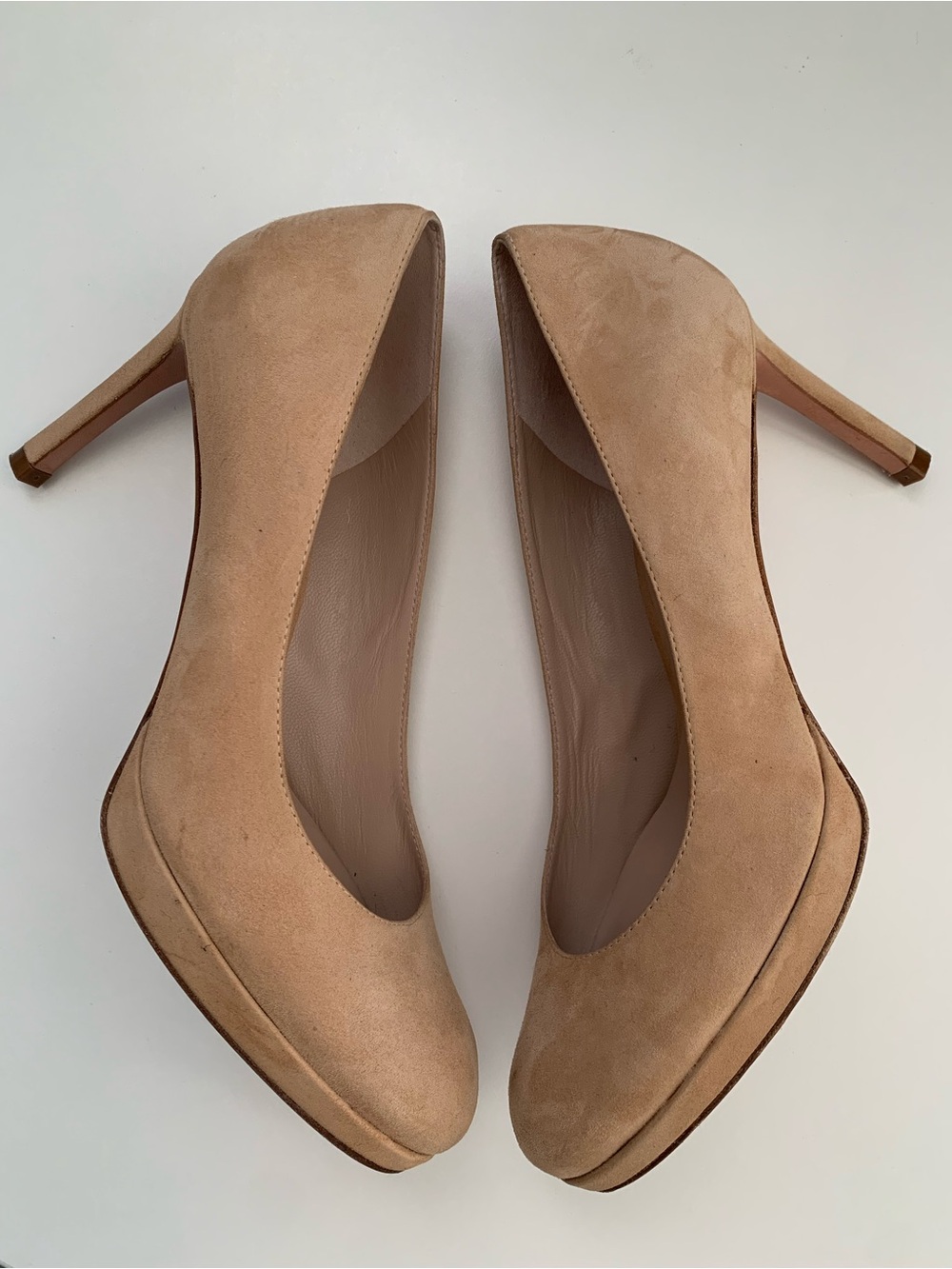 Stuart Weitzman Tan Suede Pointed-Toe Pumps size 6 - Picture 4 of 11